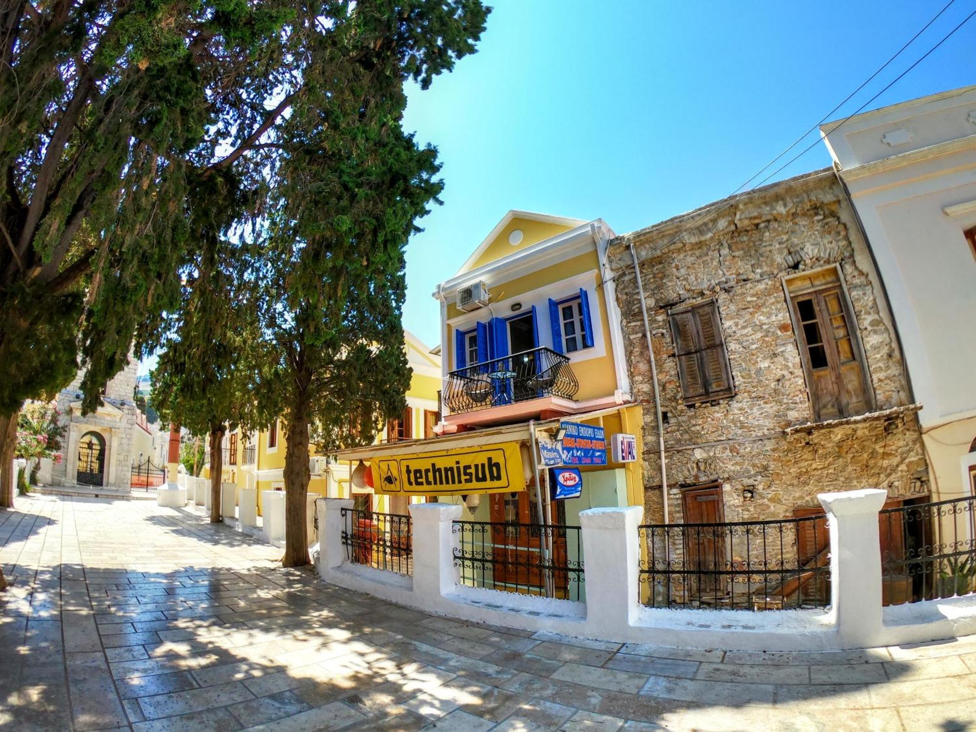 Duchess House Apartment Symi Bagian luar foto
