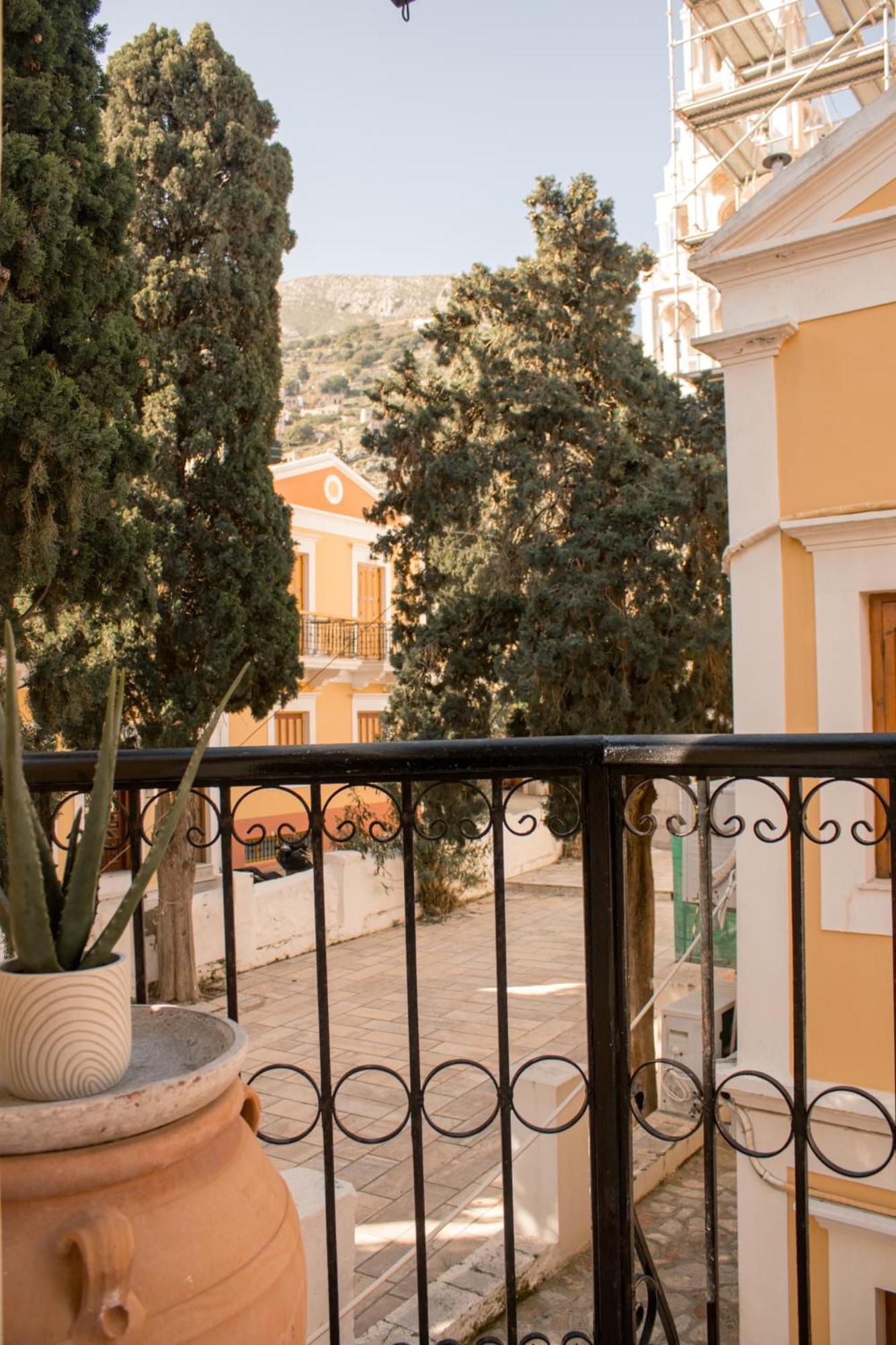 Duchess House Apartment Symi Bagian luar foto