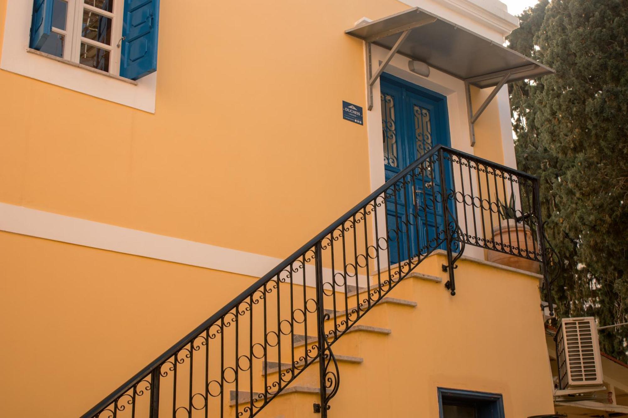 Duchess House Apartment Symi Bagian luar foto